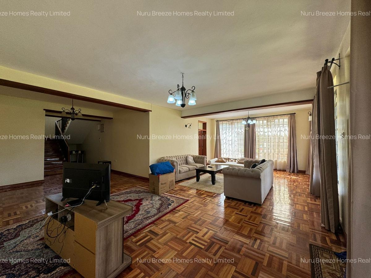 4 Bed House with En Suite in Runda - 2