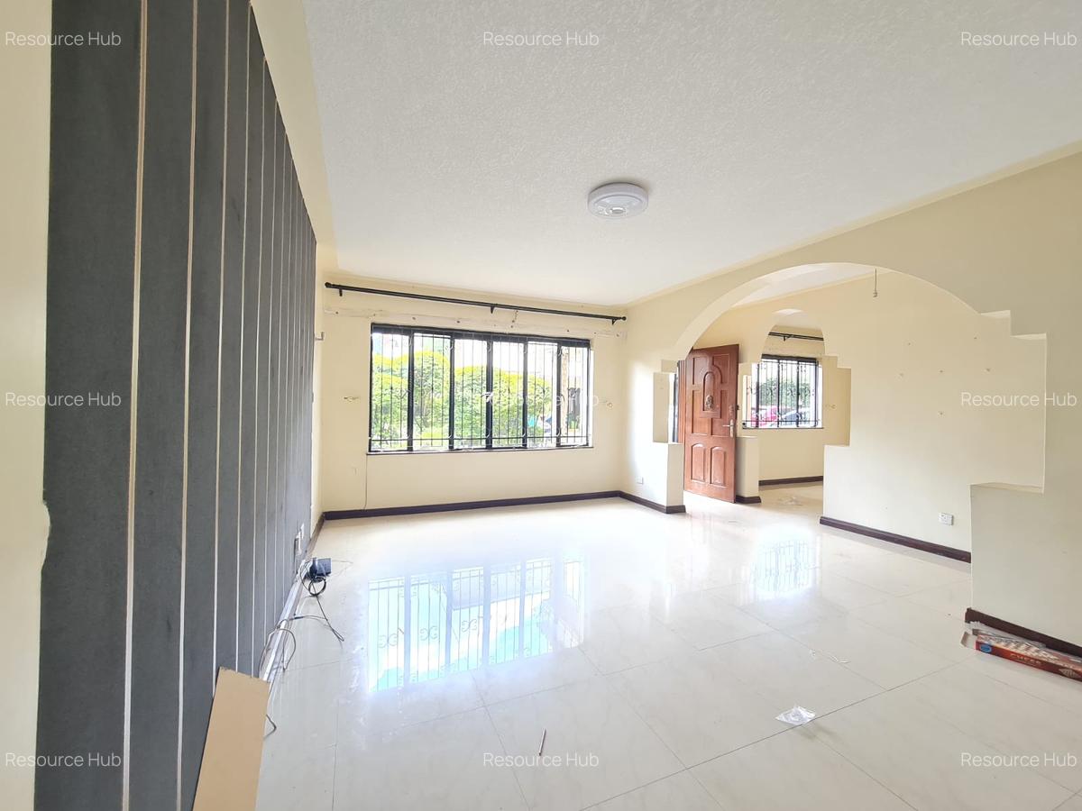 4 Bed Townhouse with En Suite at Off Brooke Side Drive - 3