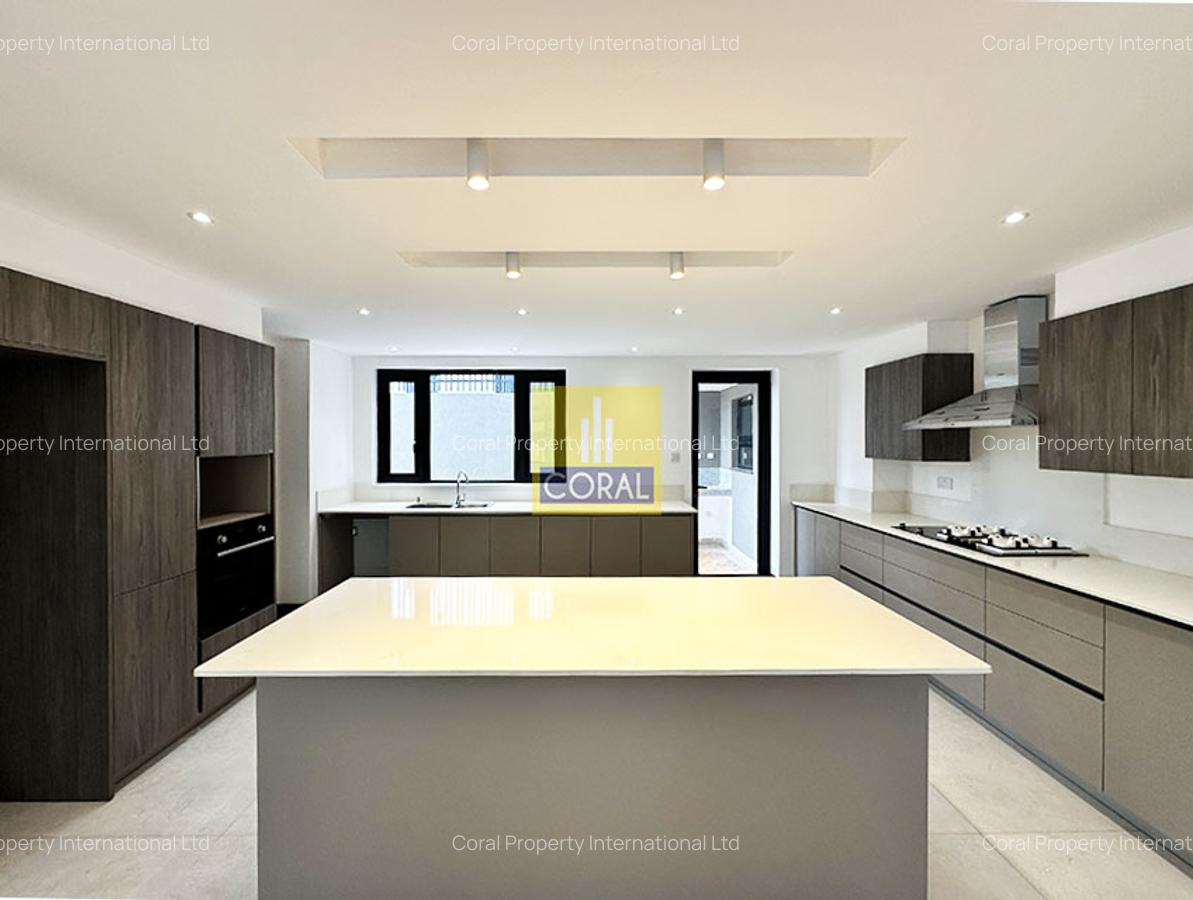 5 Bed Townhouse in Kitisuru - 2