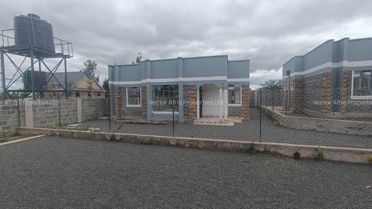 3 Bed House with En Suite at Acacia - 2
