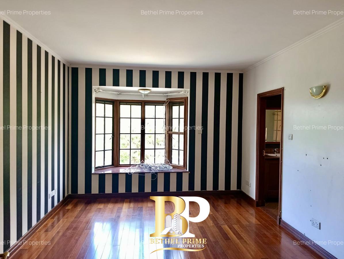 4 Bed Townhouse with En Suite in General Mathenge - 7