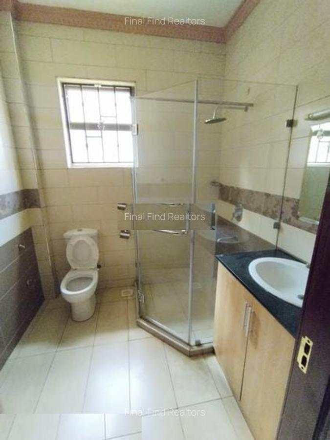 5 Bed Townhouse with En Suite in Westlands Area - 17