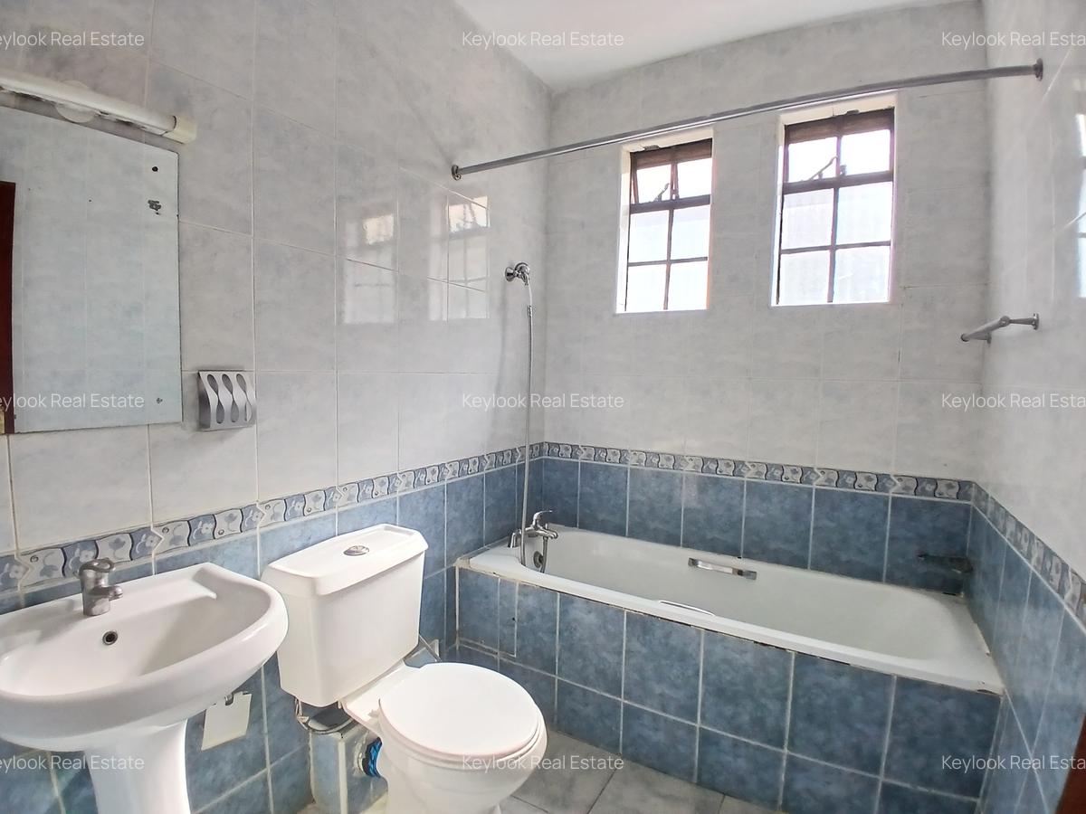 2 Bed Apartment with En Suite at Lavington - 5