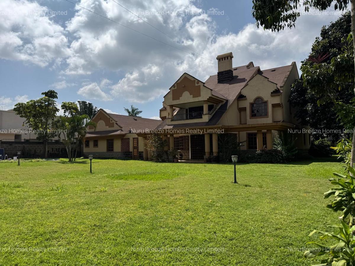 5 Bed House with En Suite in Runda - 17