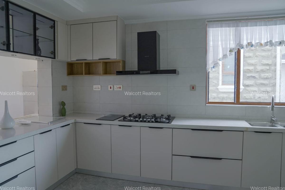 4 Bed Villa with En Suite at Migaa - 12