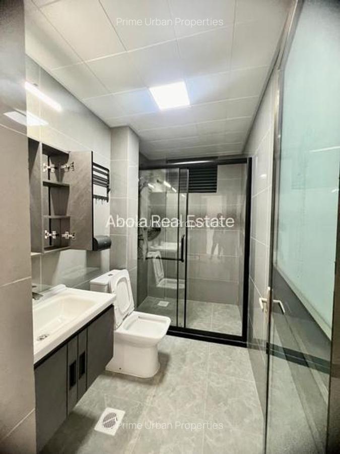 3 Bed Apartment with En Suite in Riverside - 3