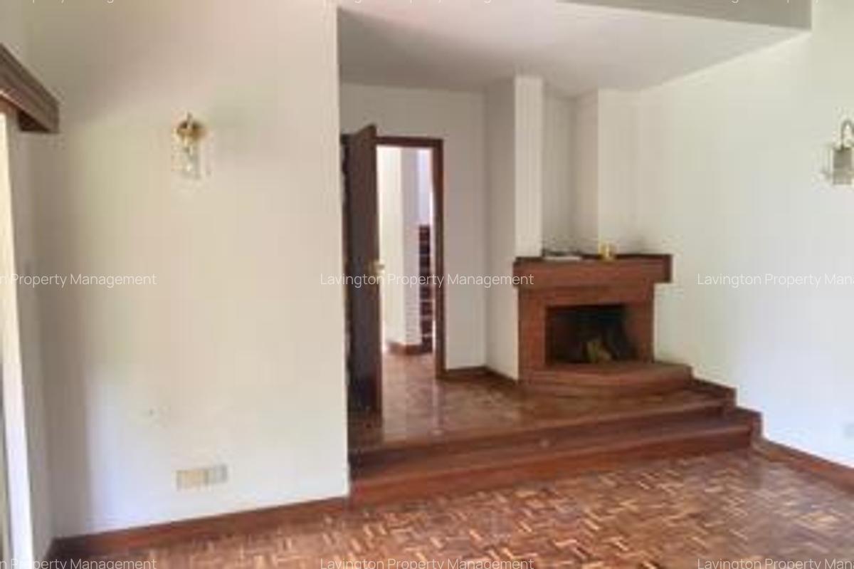 4 Bed House with En Suite at Lavington Green - 12