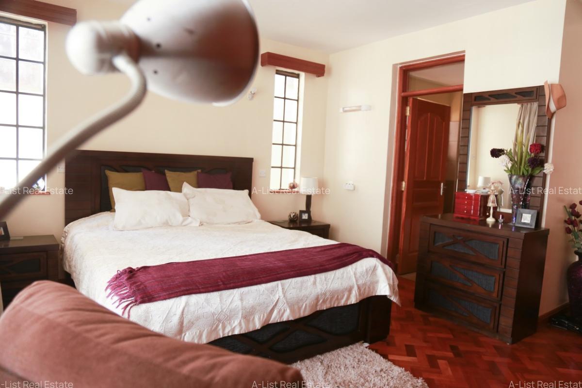 3 Bed Apartment with En Suite at Lavington - 3
