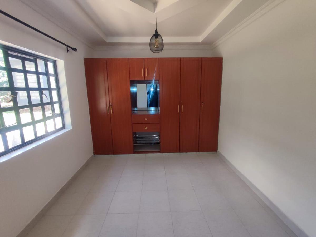 3 Bed House with En Suite at Kerarapon Road - 13