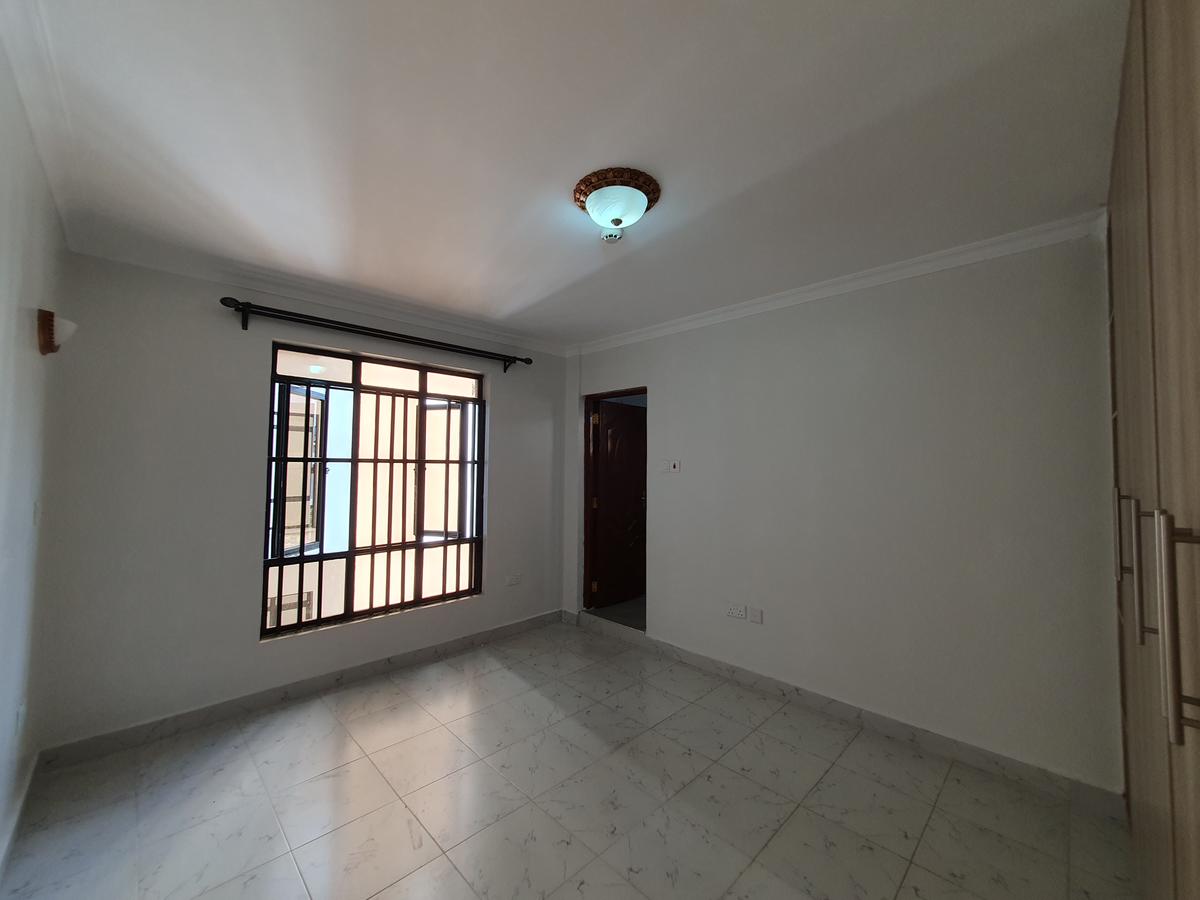 3 Bed Apartment with En Suite at City Park Drive - 11