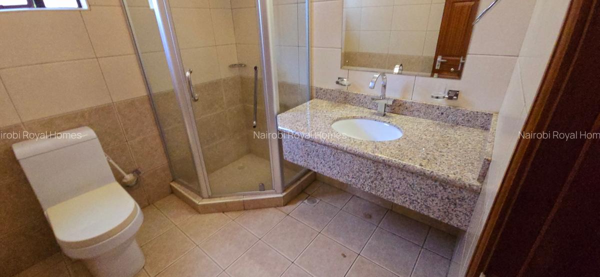 4 Bed Townhouse with En Suite at Chalbi Drive - 17