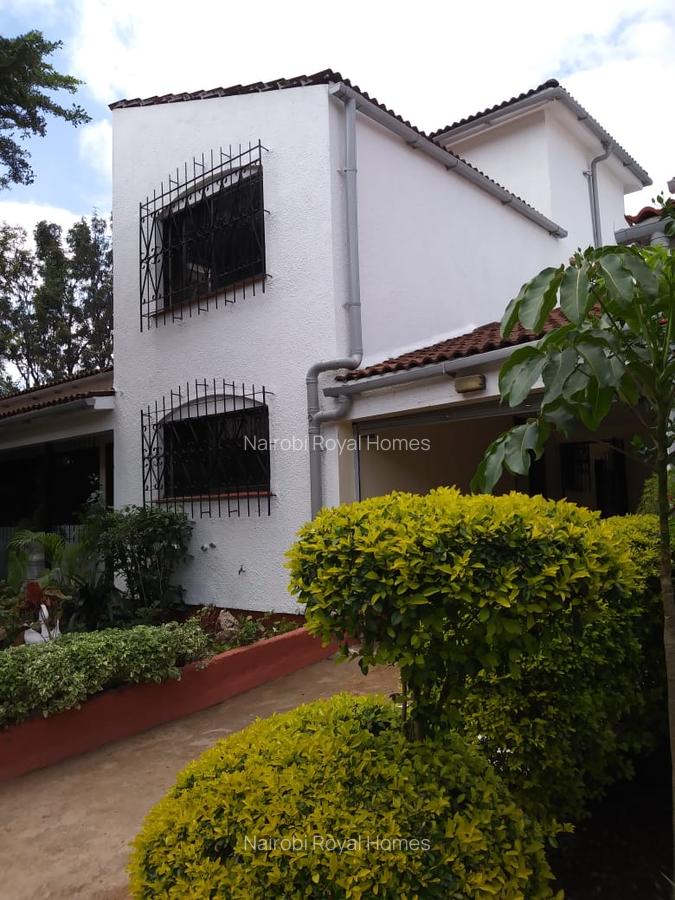 5 Bed Townhouse with En Suite at Muringa Road - 2