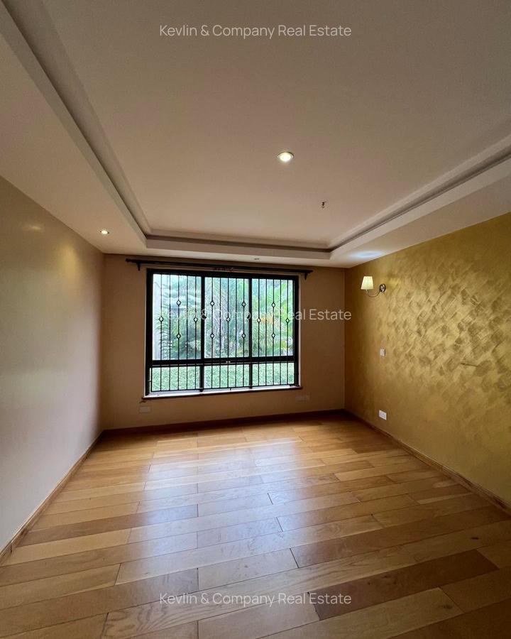 4 Bed Villa with En Suite in Lavington - 9