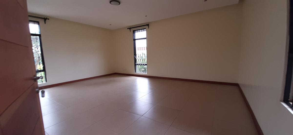 4 Bed Townhouse with En Suite in Runda - 8