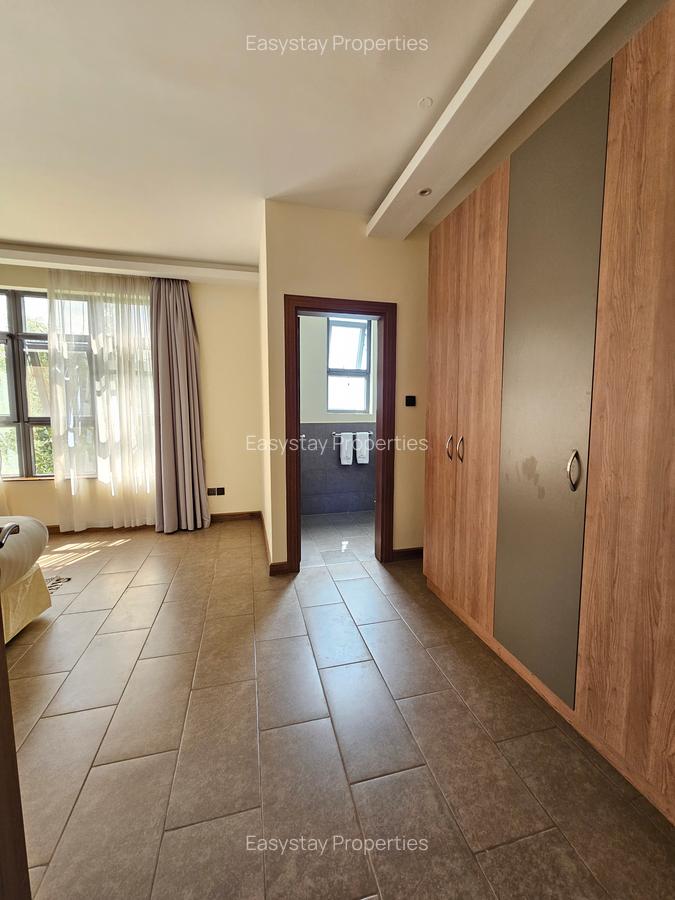 Serviced 2 Bed Apartment with En Suite in Spring Valley - 12