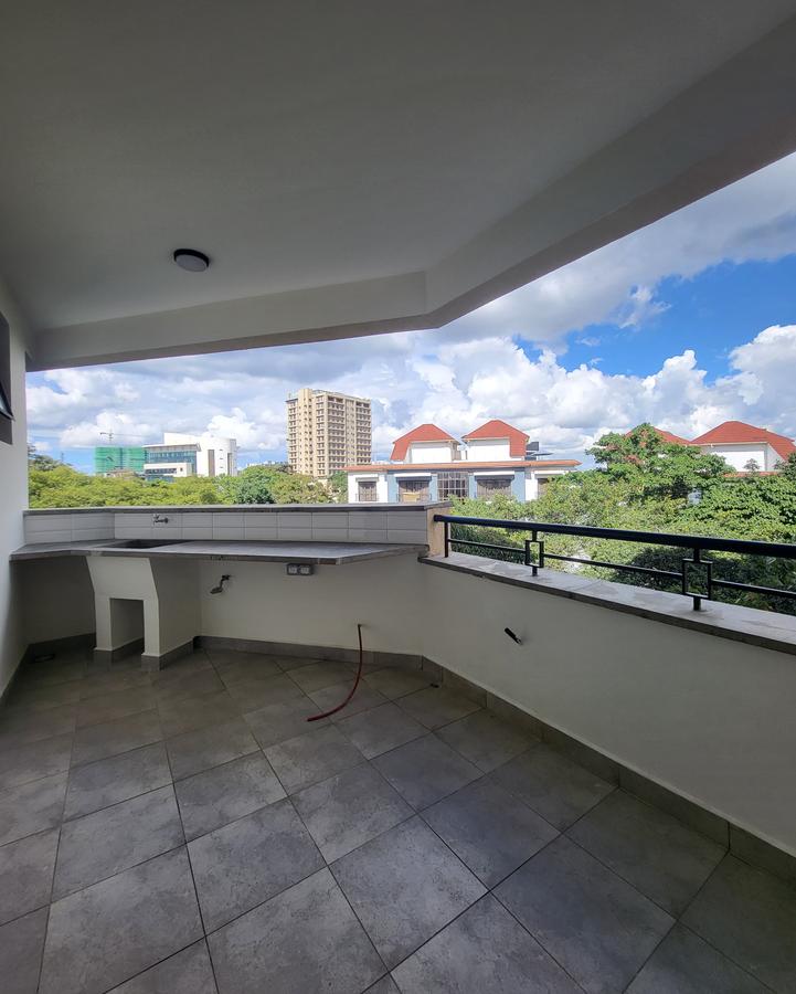 3 Bed Apartment with En Suite in Westlands Area - 2