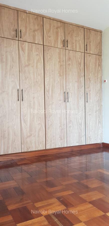 2 Bed Apartment with En Suite at Riveside Drive - 13