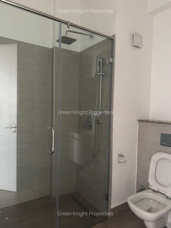 Serviced 2 Bed Apartment with En Suite in Westlands Area - 11
