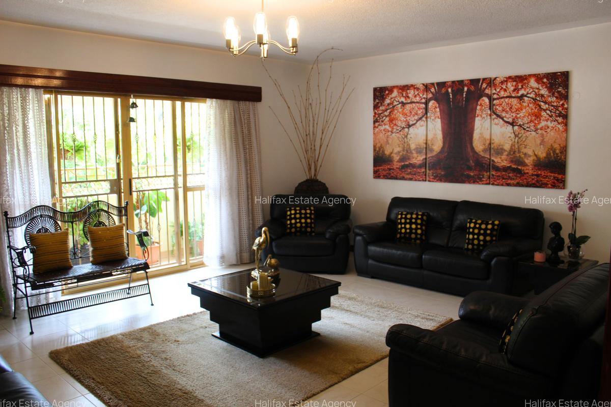 4 Bed Apartment with En Suite in Brookside - 5