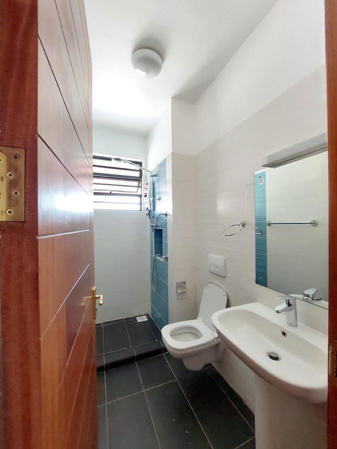 4 Bed Townhouse with En Suite in Lavington - 14