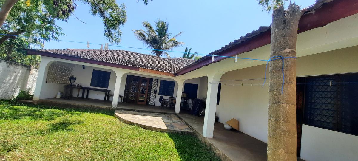 3 Bed Villa with En Suite at Posta - 9