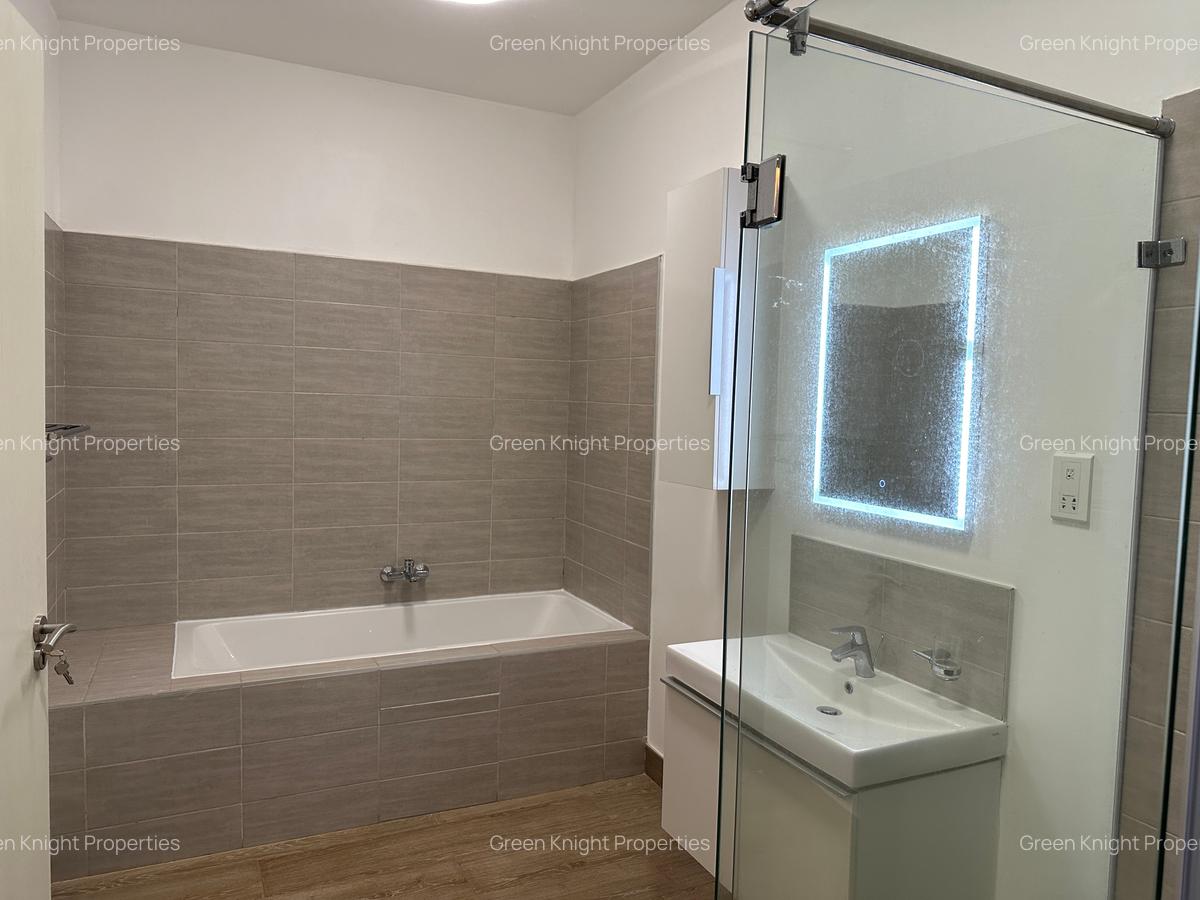 Serviced 3 Bed Apartment with En Suite in Westlands Area - 16