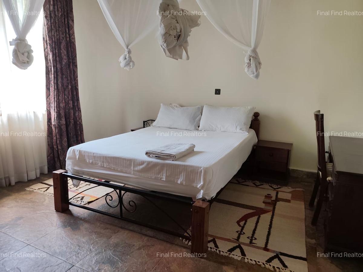 2 Bed House with Garden in Nyari - 7