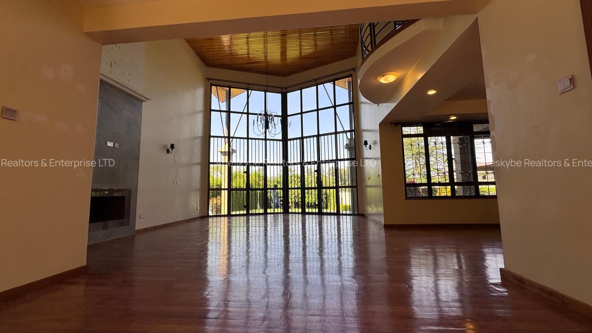 5 Bed Villa with En Suite in Runda - 4