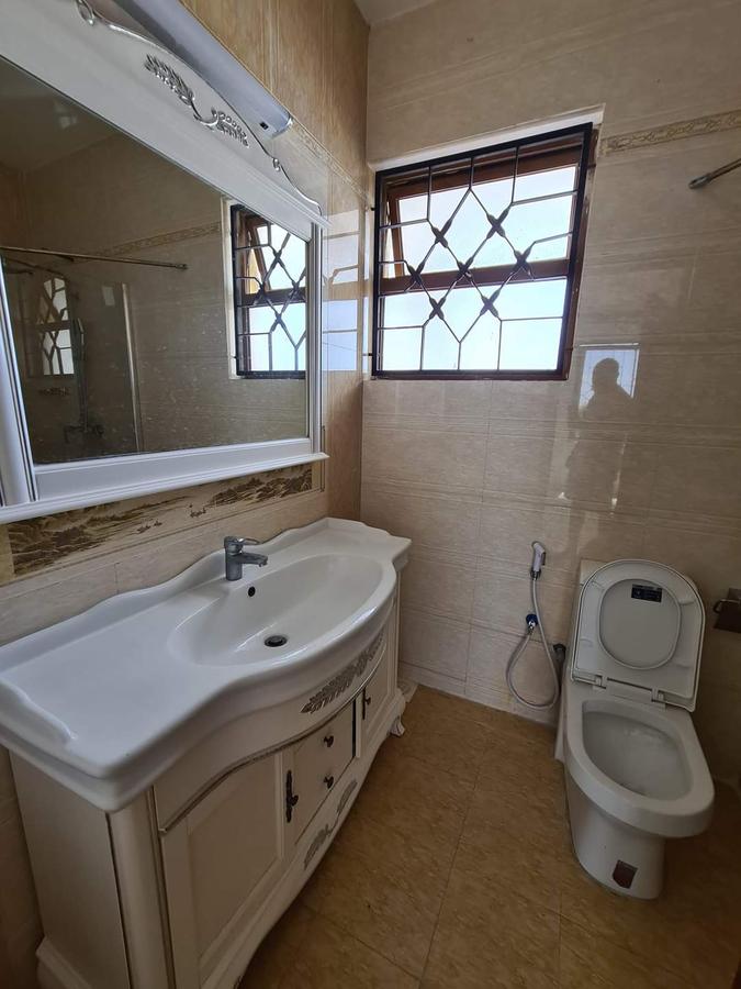 5 Bed Apartment with En Suite at Nyali - 16