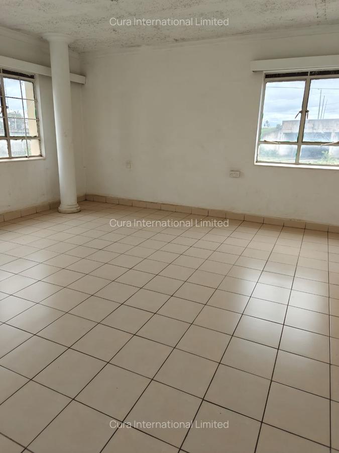 0.47 ft² Office with Parking in Industrial Area - 3