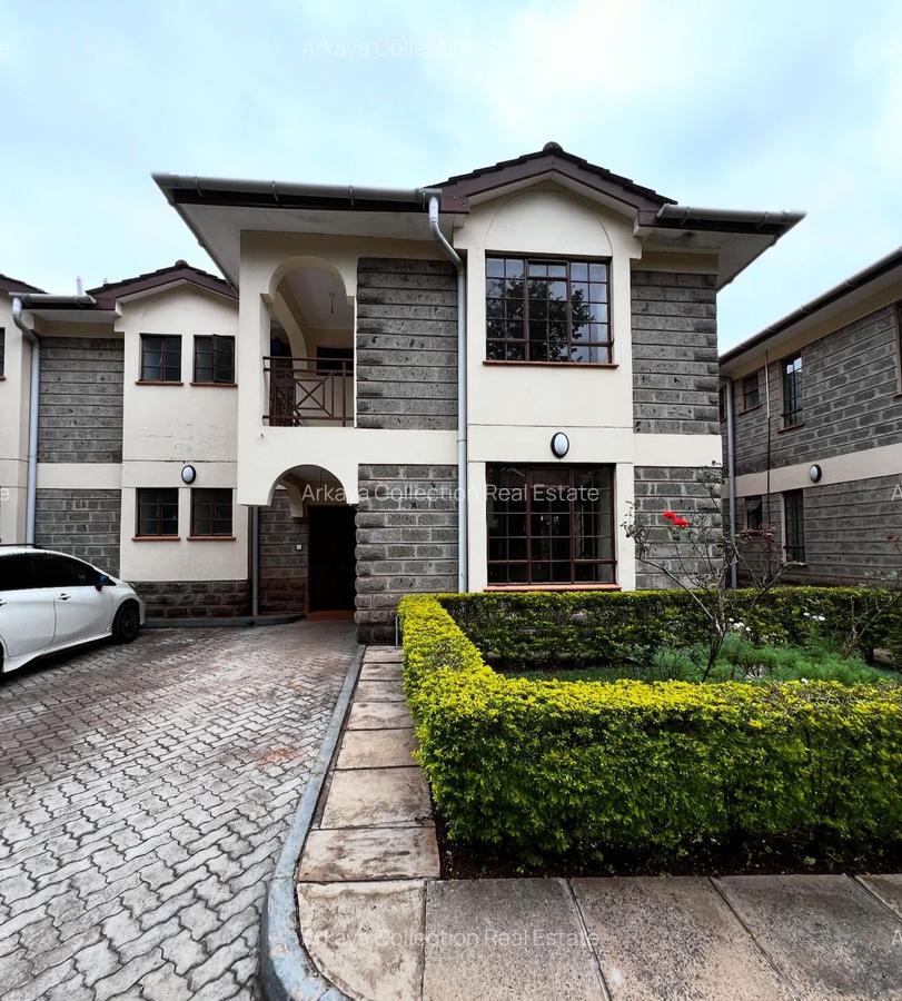 5 Bed Townhouse with En Suite in Lavington - 1