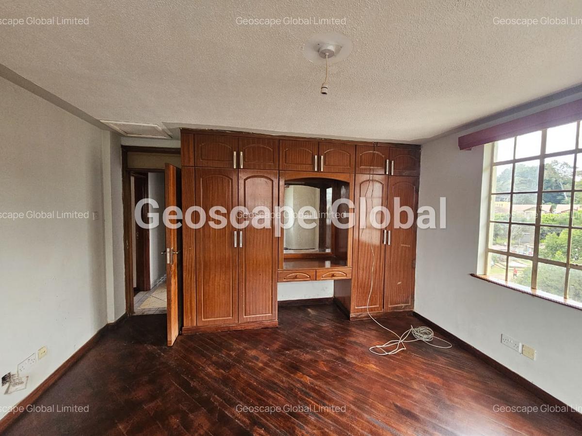 4 Bed Apartment with En Suite in Kileleshwa - 4