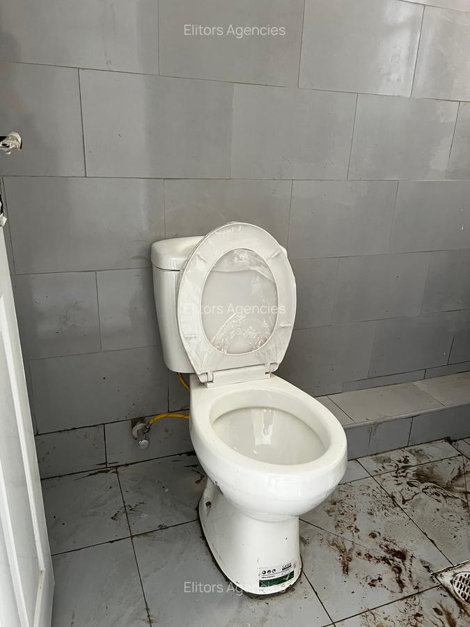 Studio Apartment with En Suite at Kirawa Road - 10