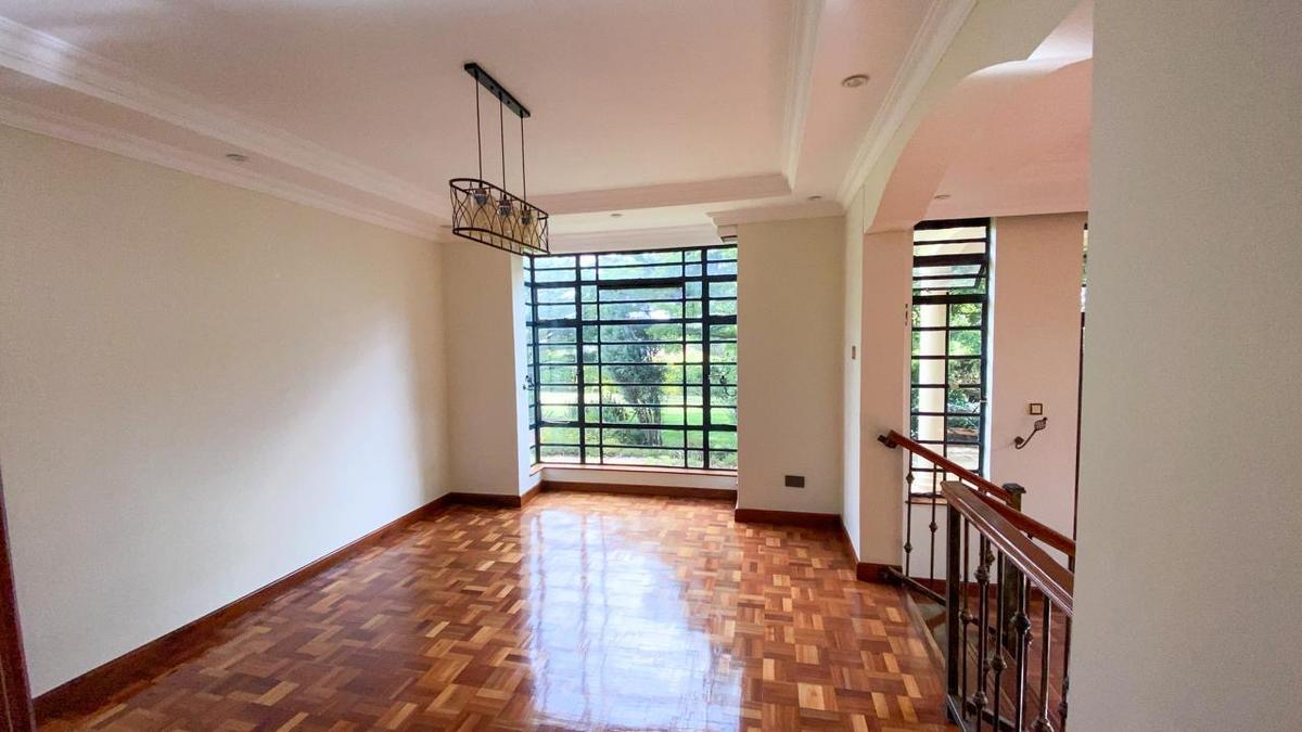 5 Bed Townhouse with En Suite in Rosslyn - 5