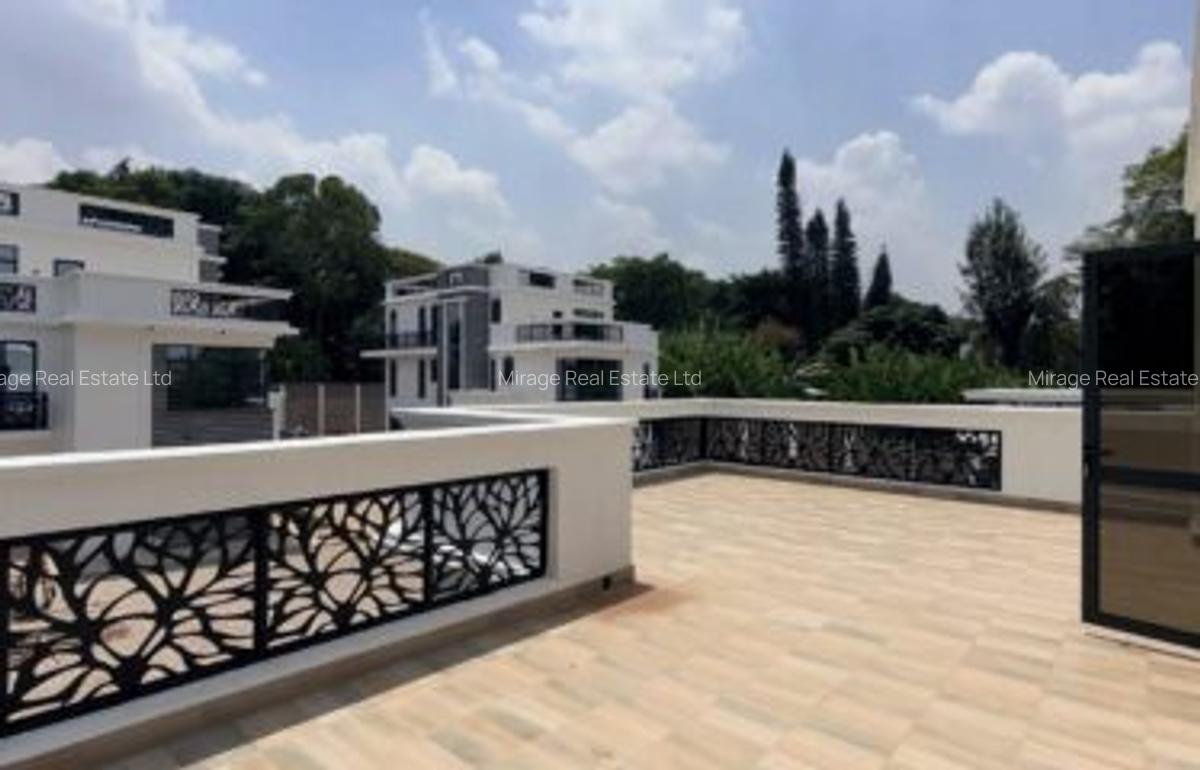 5 Bed Villa with En Suite in Lavington - 4