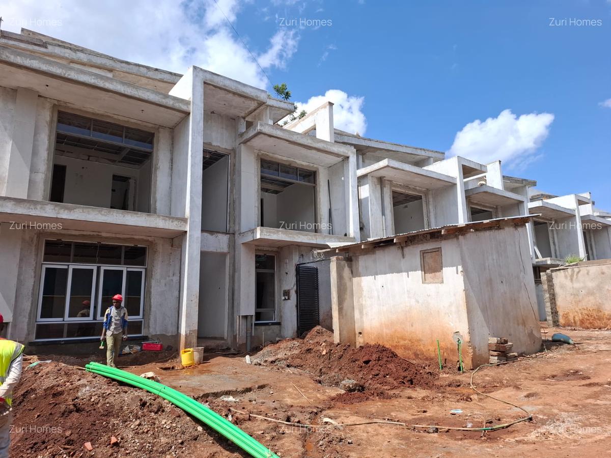 5 Bed Townhouse with En Suite in Lavington - 3
