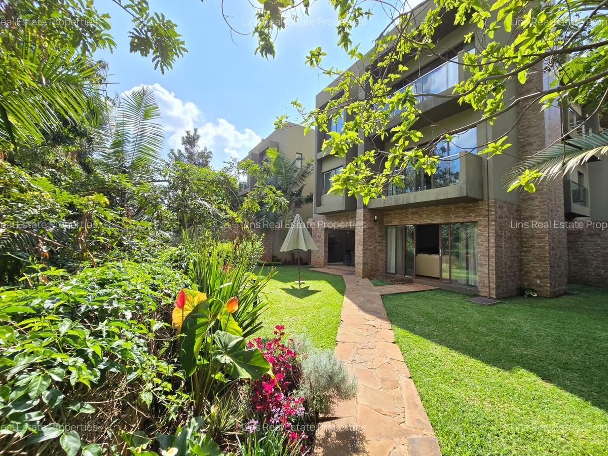5 Bed Townhouse with En Suite in Lavington - 1