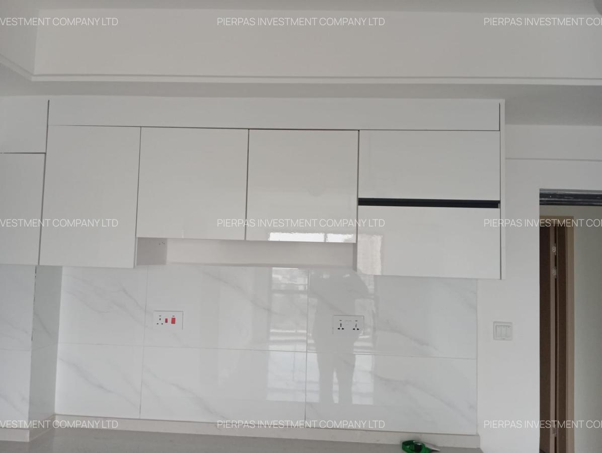 Serviced 3 Bed Apartment with En Suite in Westlands Area - 16