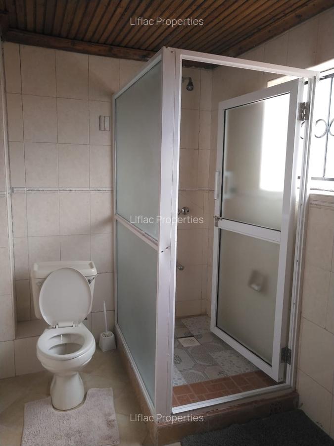 4 Bed House with En Suite in Runda - 12