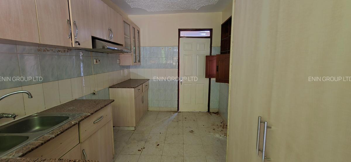 3 Bed Apartment with En Suite in Lavington - 3