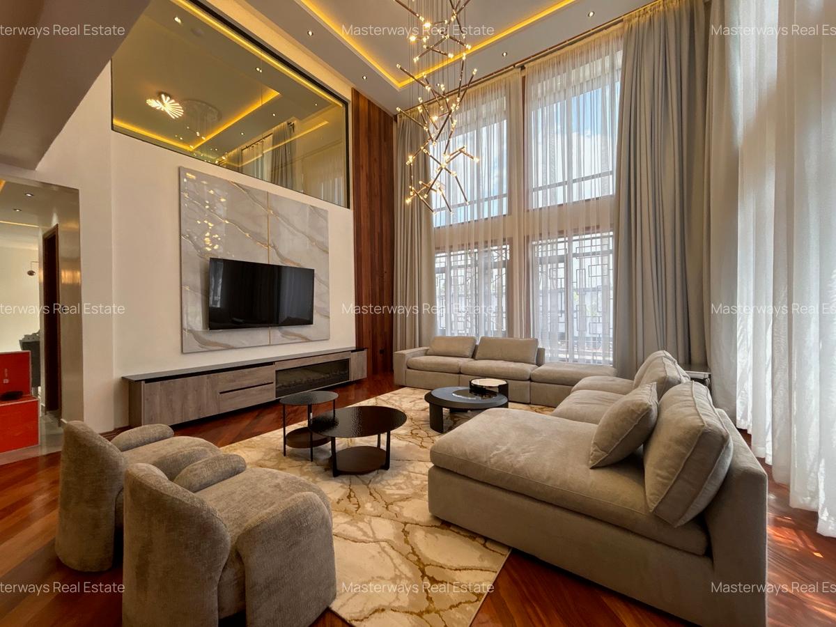 5 Bed House with En Suite in Runda - 2