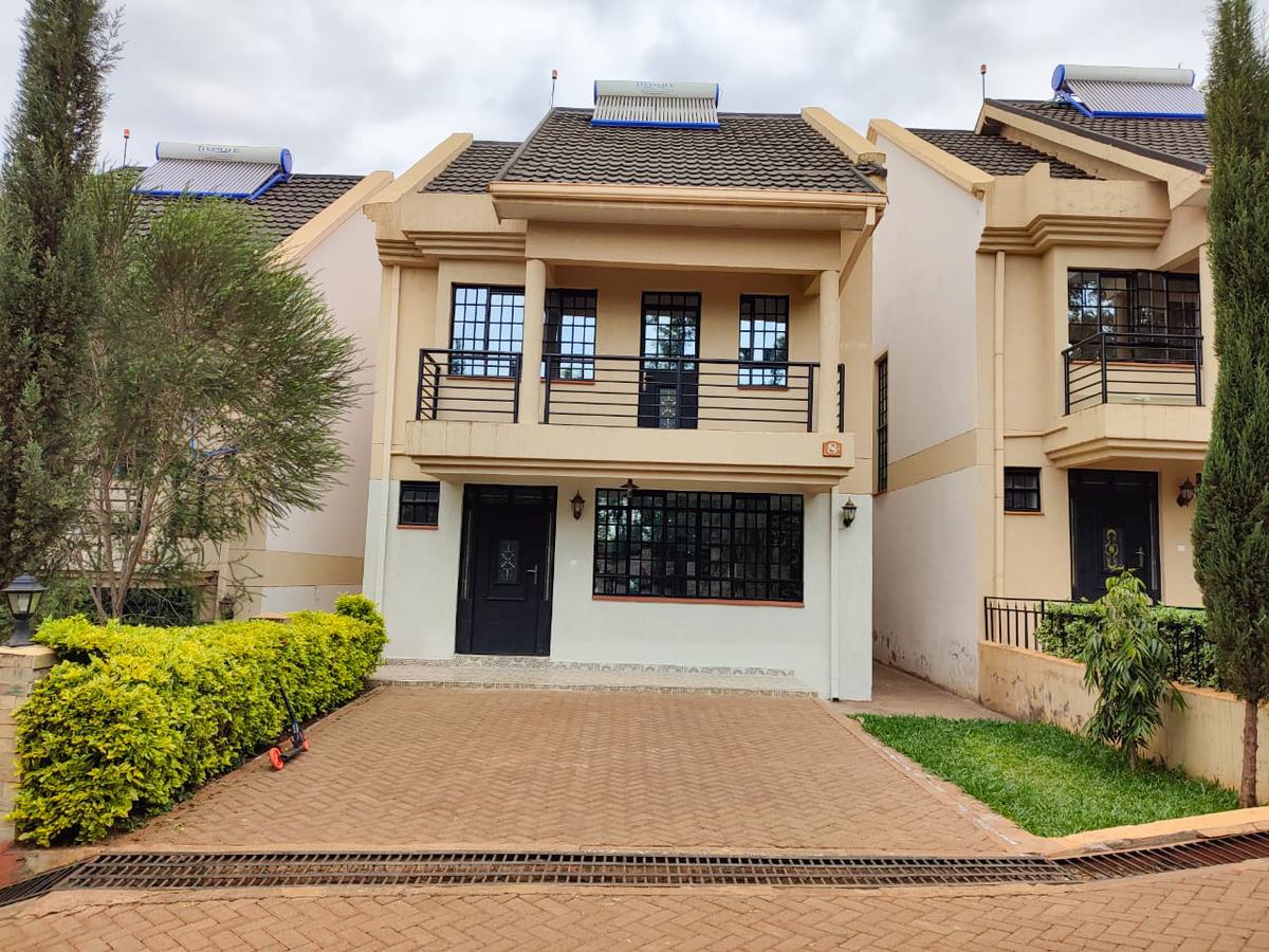 3 Bed Townhouse with Staff Quarters at Windsor Area - 1