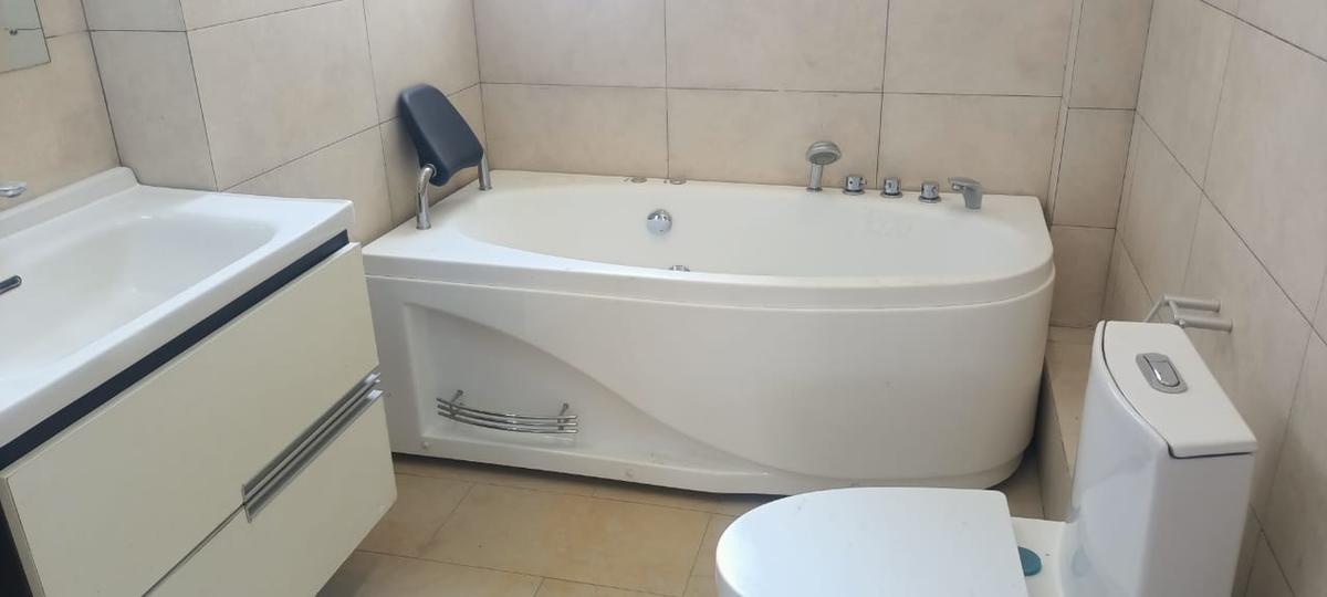 3 Bed Apartment with En Suite in Lavington - 5