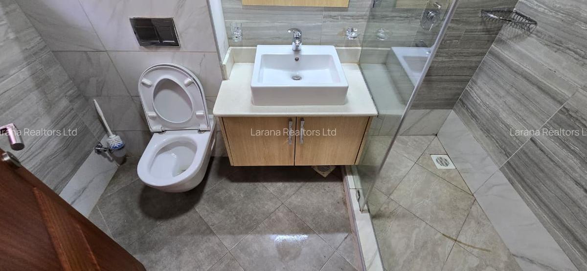 5 Bed Townhouse with En Suite at Convent Dr - 5