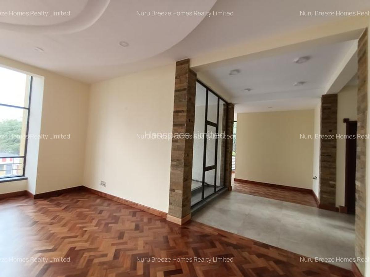 5 Bed Townhouse with En Suite in Lavington - 8