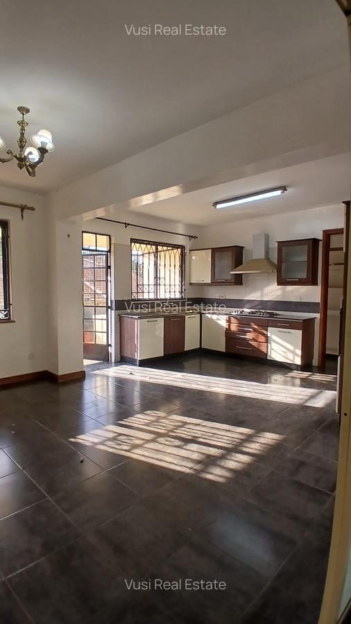 3 Bed Apartment with En Suite in Lavington - 15