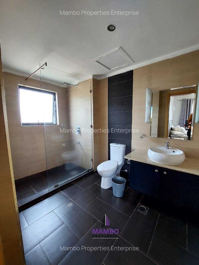 Serviced 2 Bed Apartment with En Suite at Brookside Drive - 7