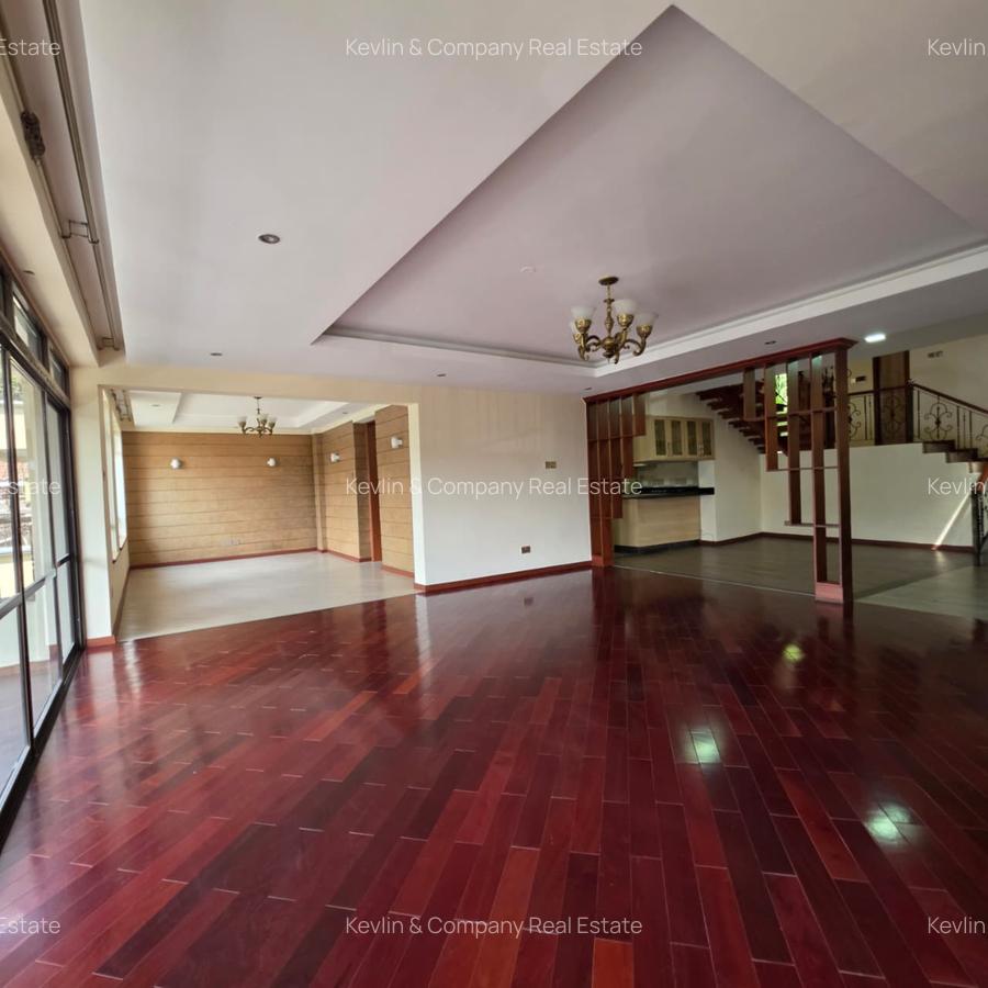 5 Bed Villa with En Suite in Lavington - 18