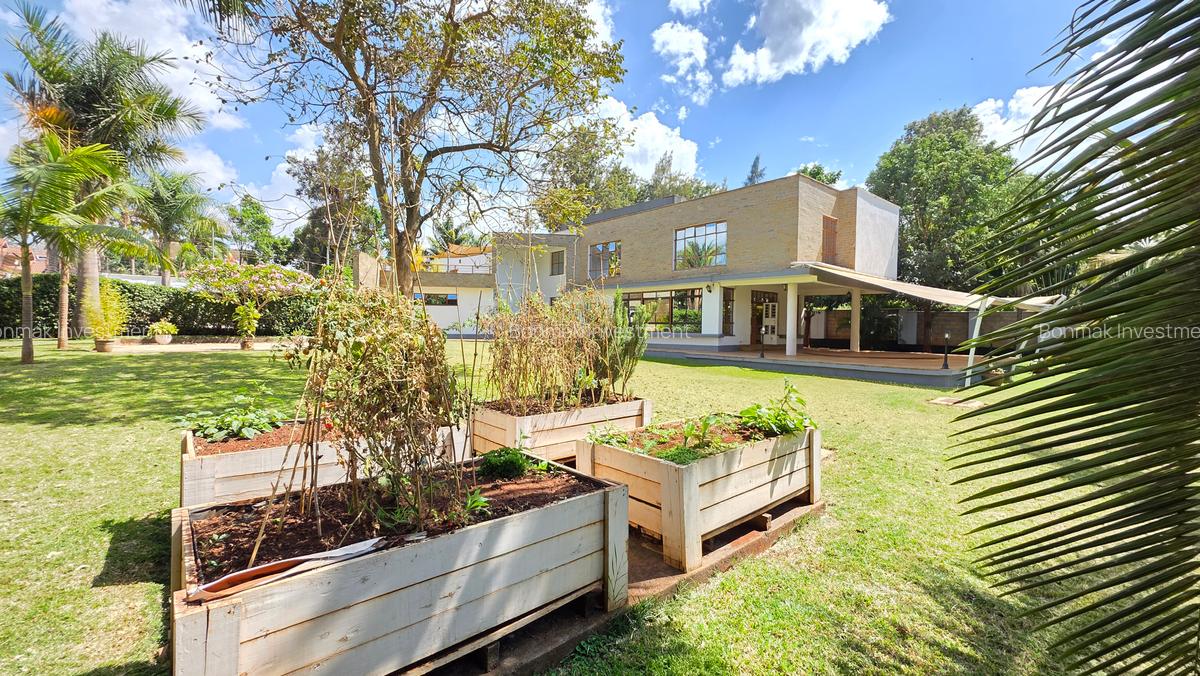 4 Bed House with En Suite at Old Runda - 5