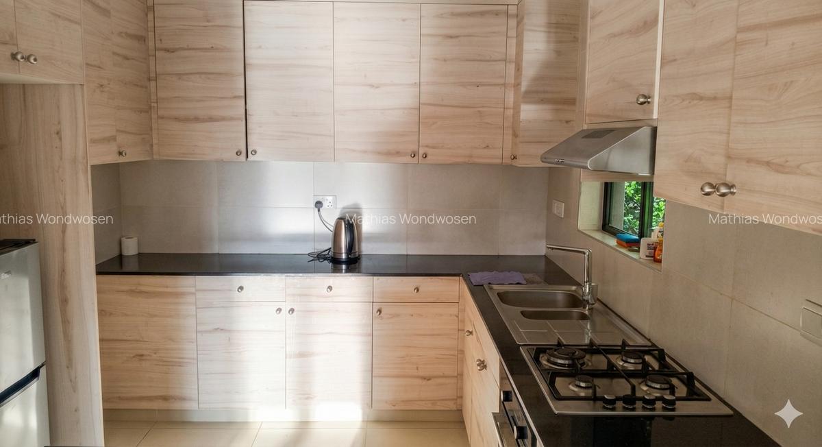 Serviced 2 Bed Apartment with En Suite at Lantana - 3